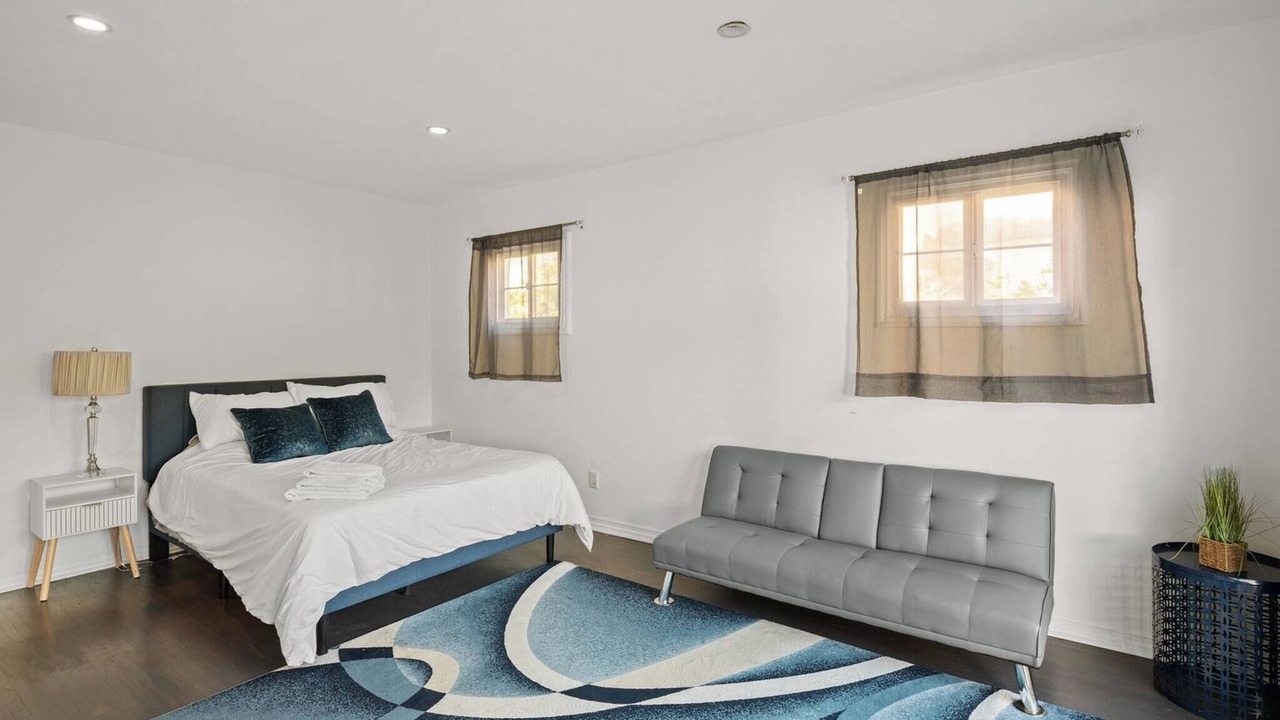 Photo of Bedroom in Beverly Hills