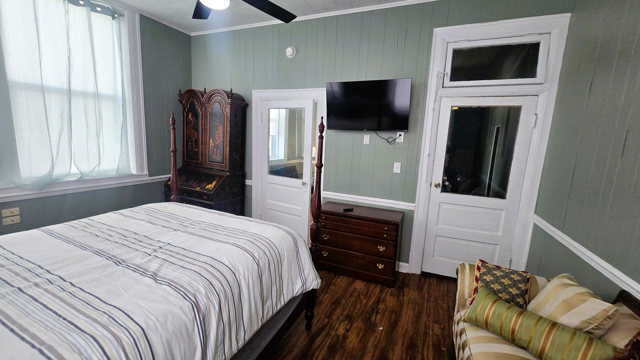 Photo of Bedroom in Robersonville