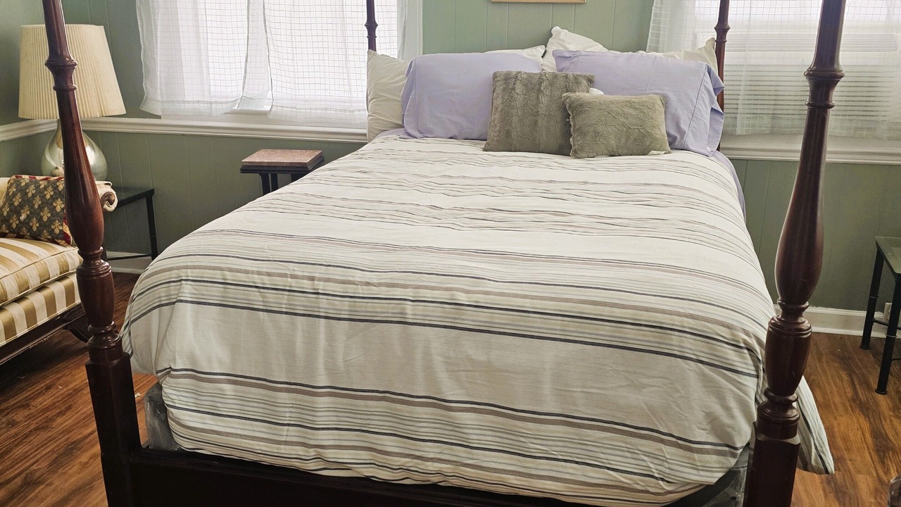 Photo of Bedroom in Robersonville
