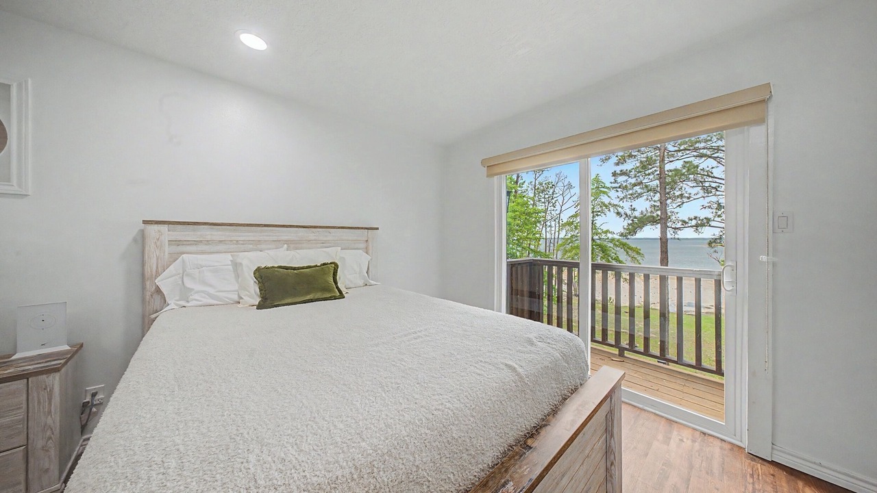 Photo of Bedroom in Brookeland