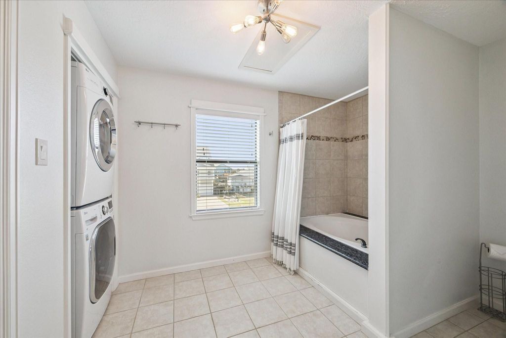 Photo of Bathroom in Galveston