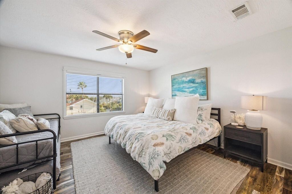 Photo of Bedroom in Galveston