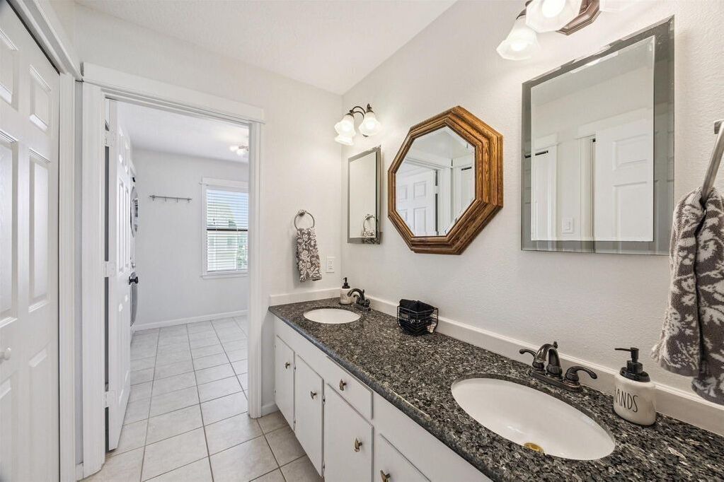 Photo of Bathroom in Galveston