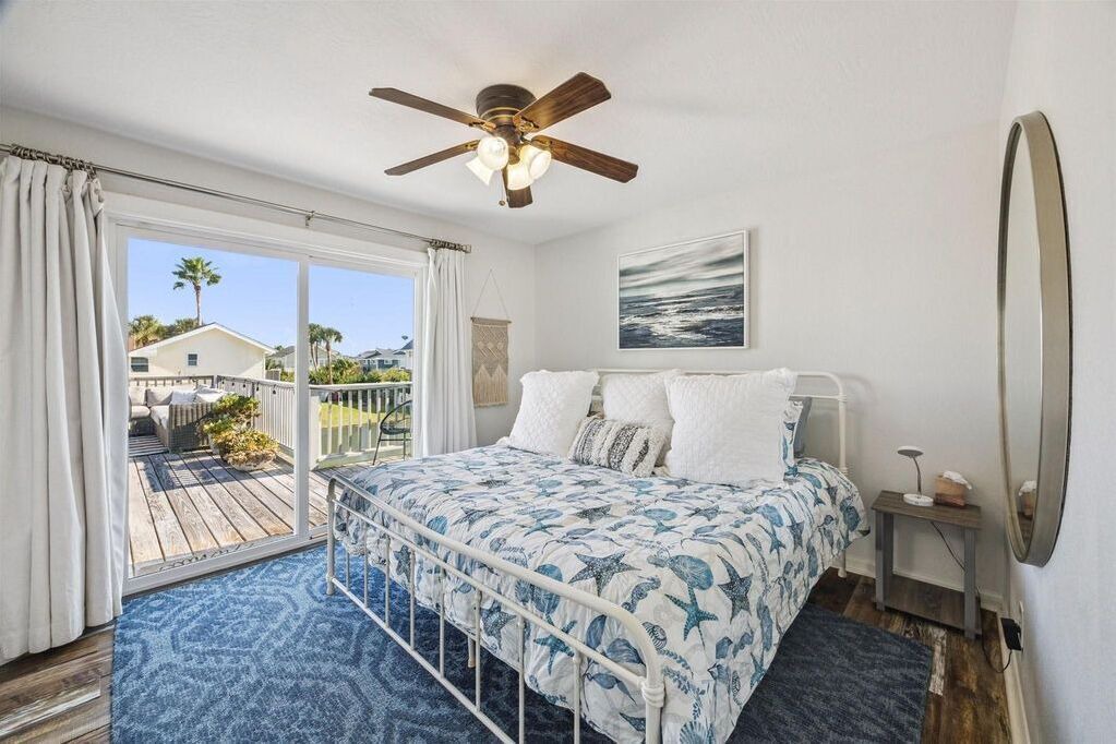 Photo of Bedroom in Galveston