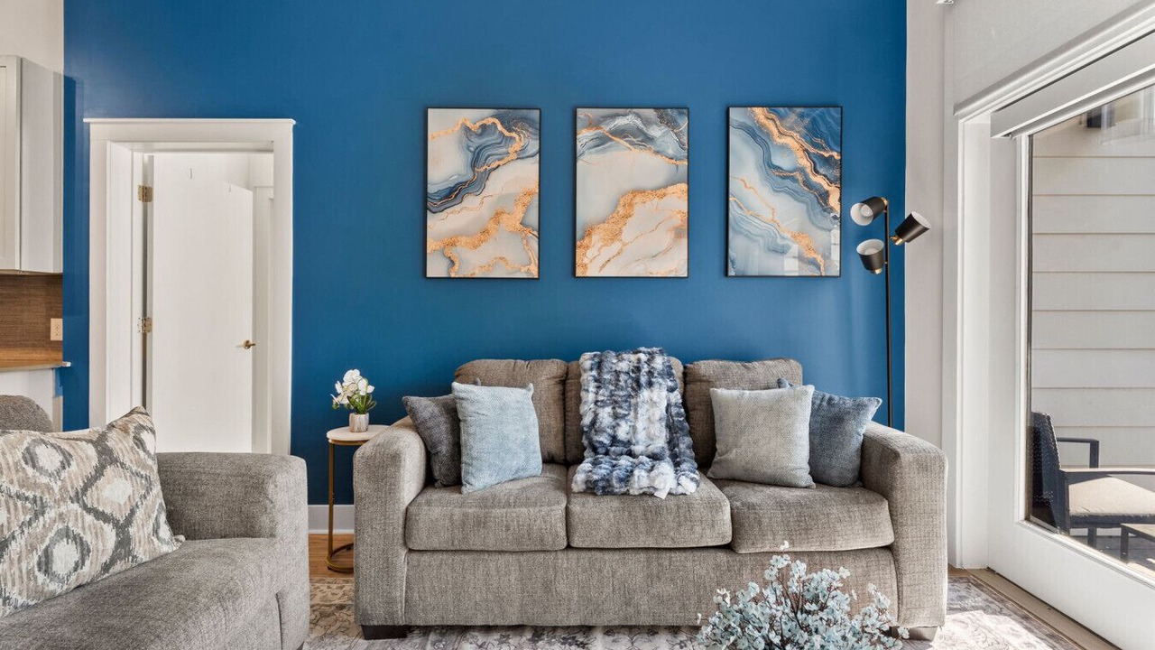 Photo of Livingroom in Second Ward
