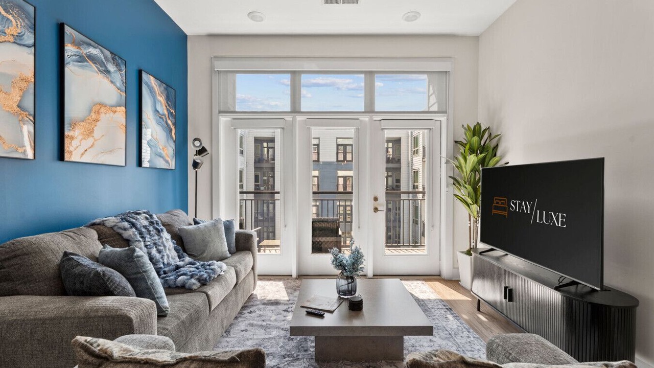 Photo of Livingroom in Second Ward