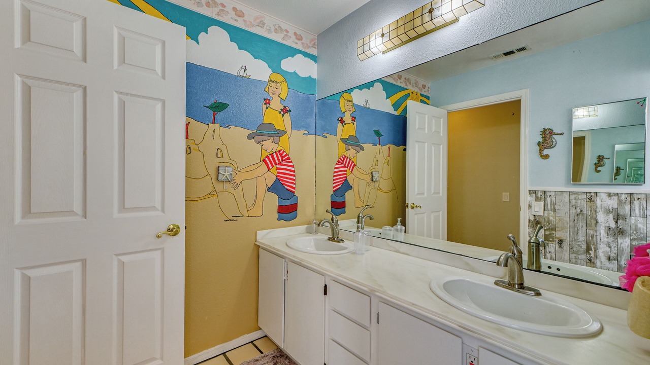 Photo of Bathroom in Spinnaker Hill