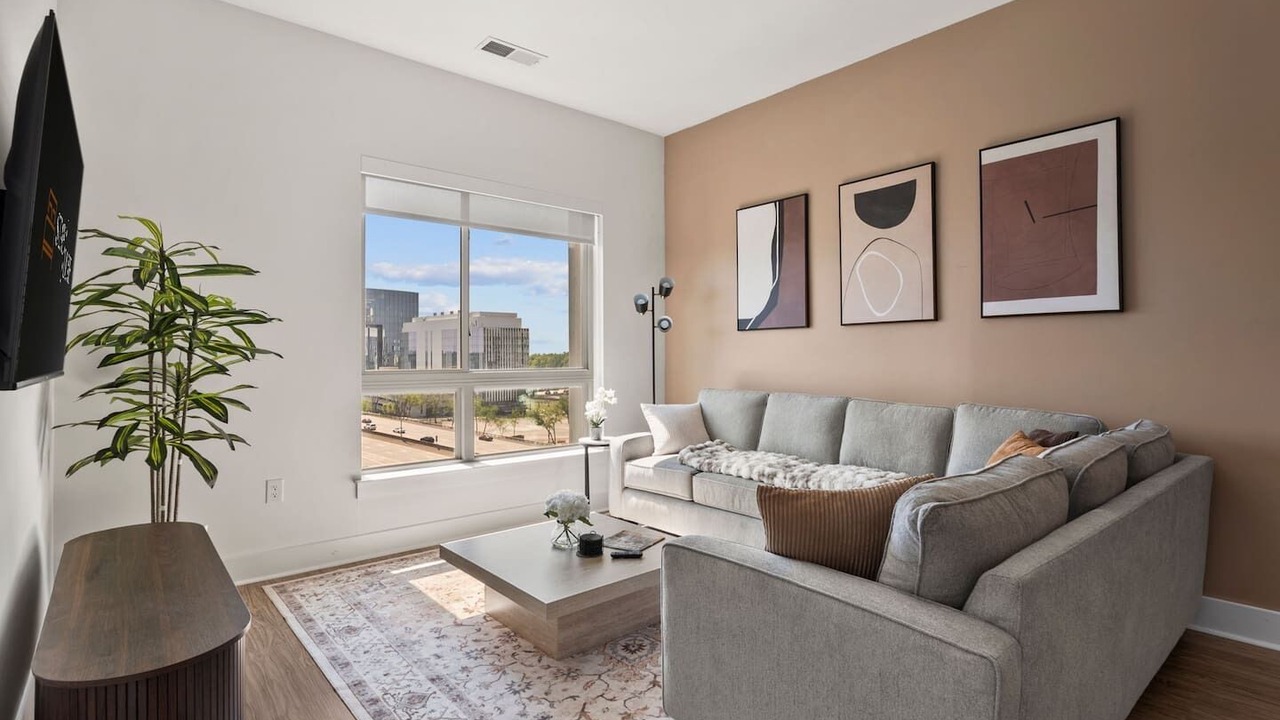 Photo of Livingroom in Second Ward
