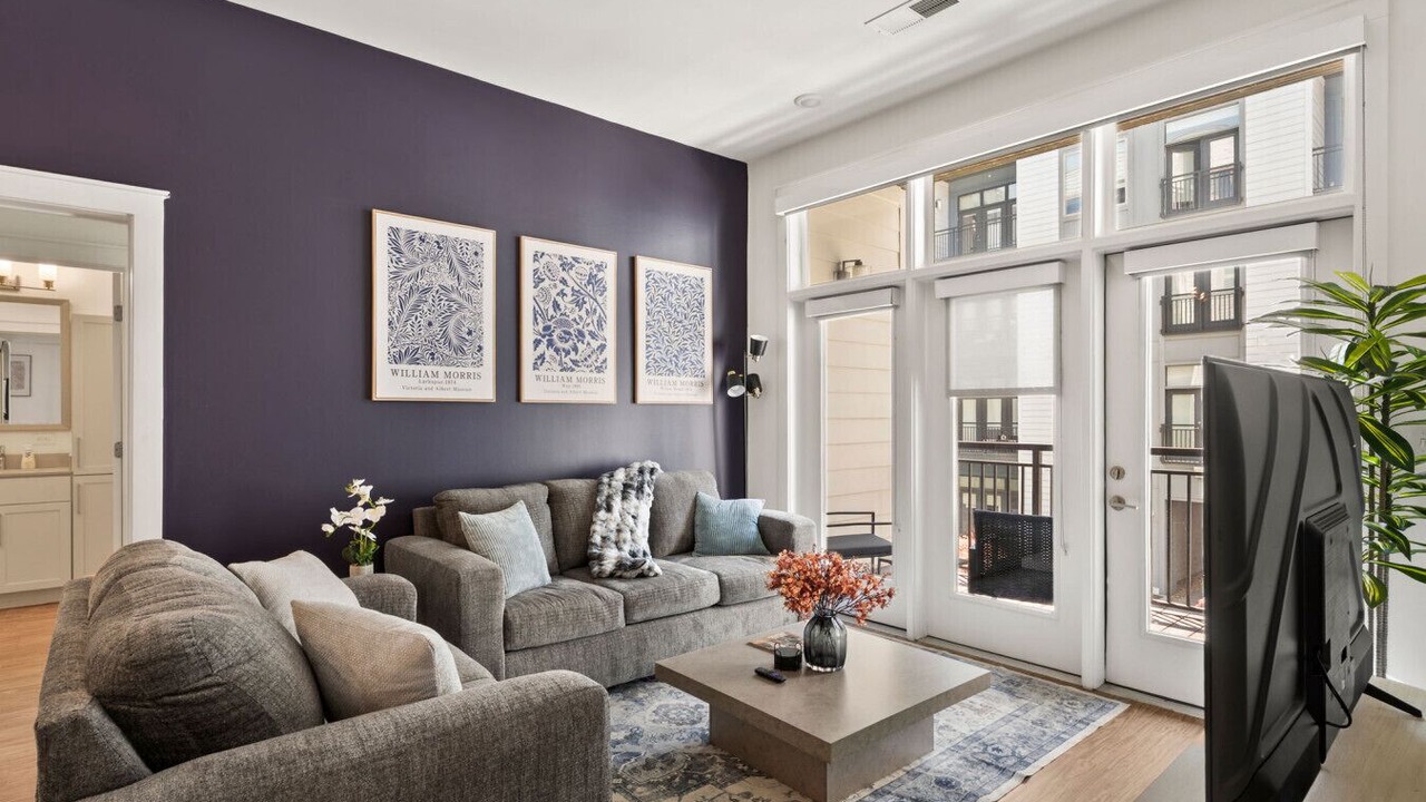 Photo of Livingroom in Second Ward