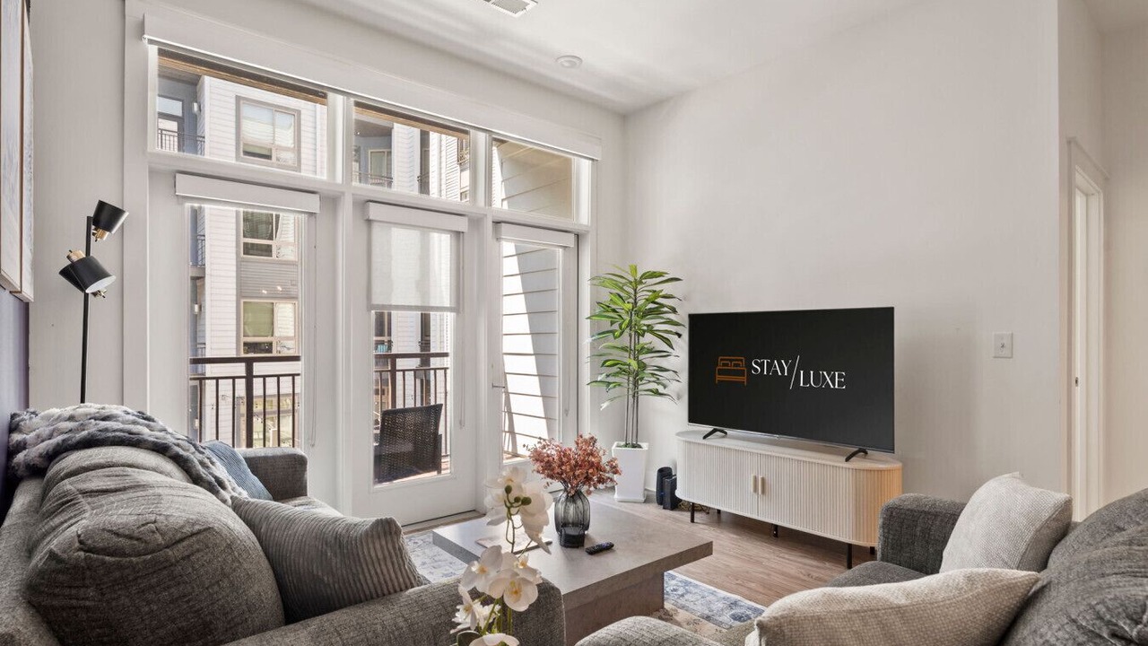 Photo of Livingroom in Second Ward