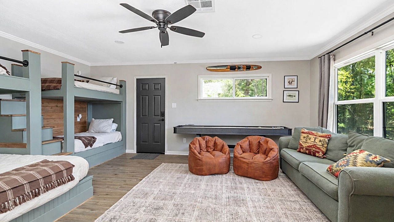 Photo of Bedroom in Homer