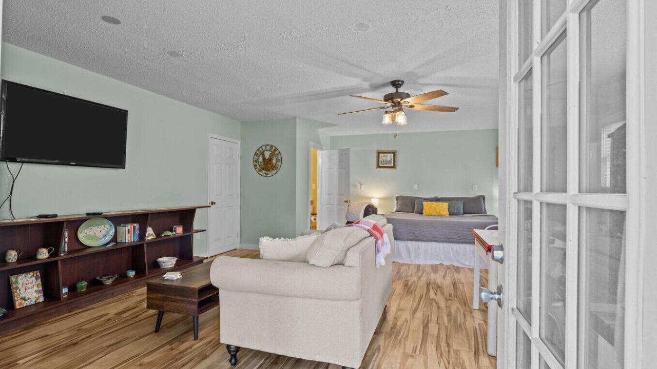 Photo of Livingroom in New Bern