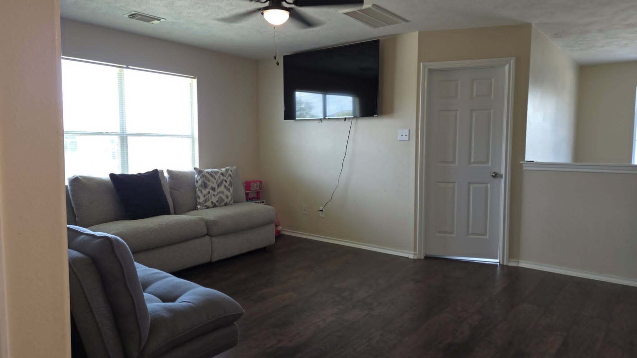 Photo of Livingroom in Texas City
