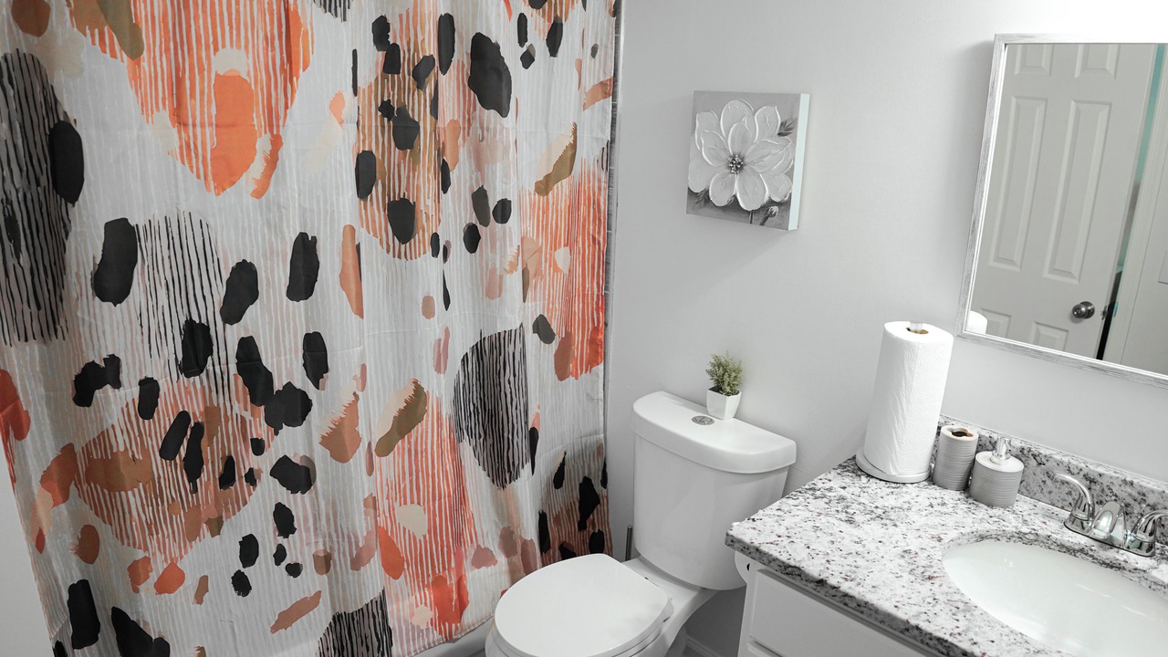 Photo of Bathroom in Huntcliff