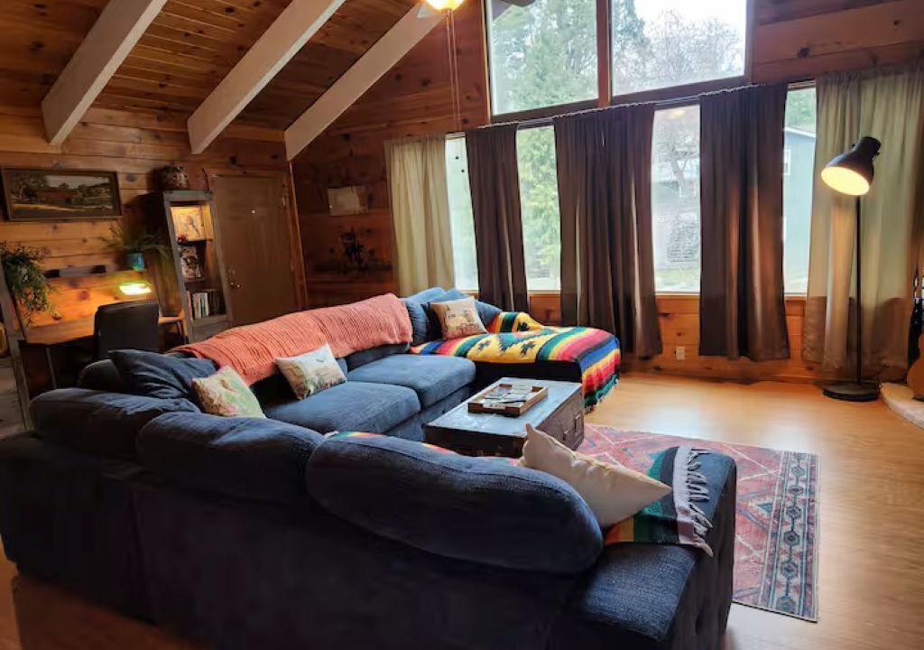 Photo of Livingroom in California Hot Springs
