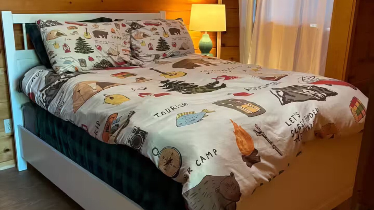 Photo of Bedroom in California Hot Springs