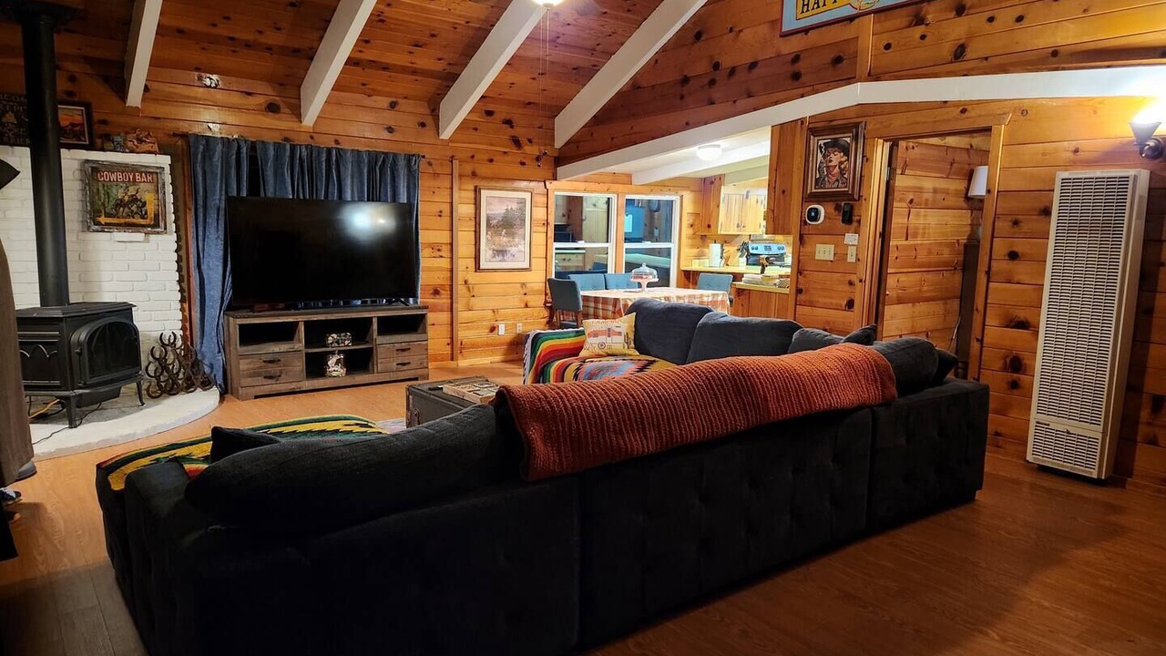 Photo of Livingroom in California Hot Springs