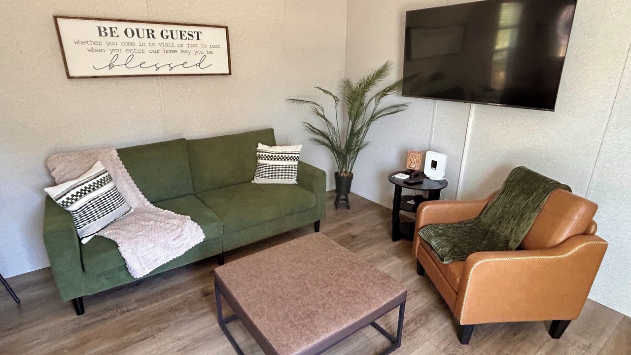 Photo of Livingroom in Northside