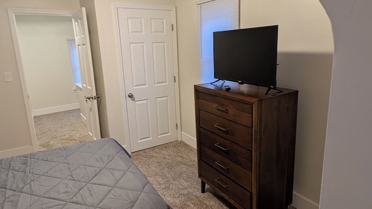 Photo of Bedroom in Flint