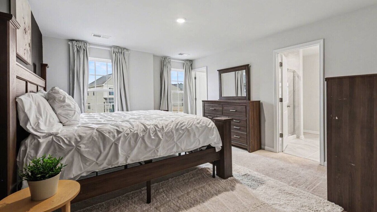 Photo of Bedroom in Bowling Green