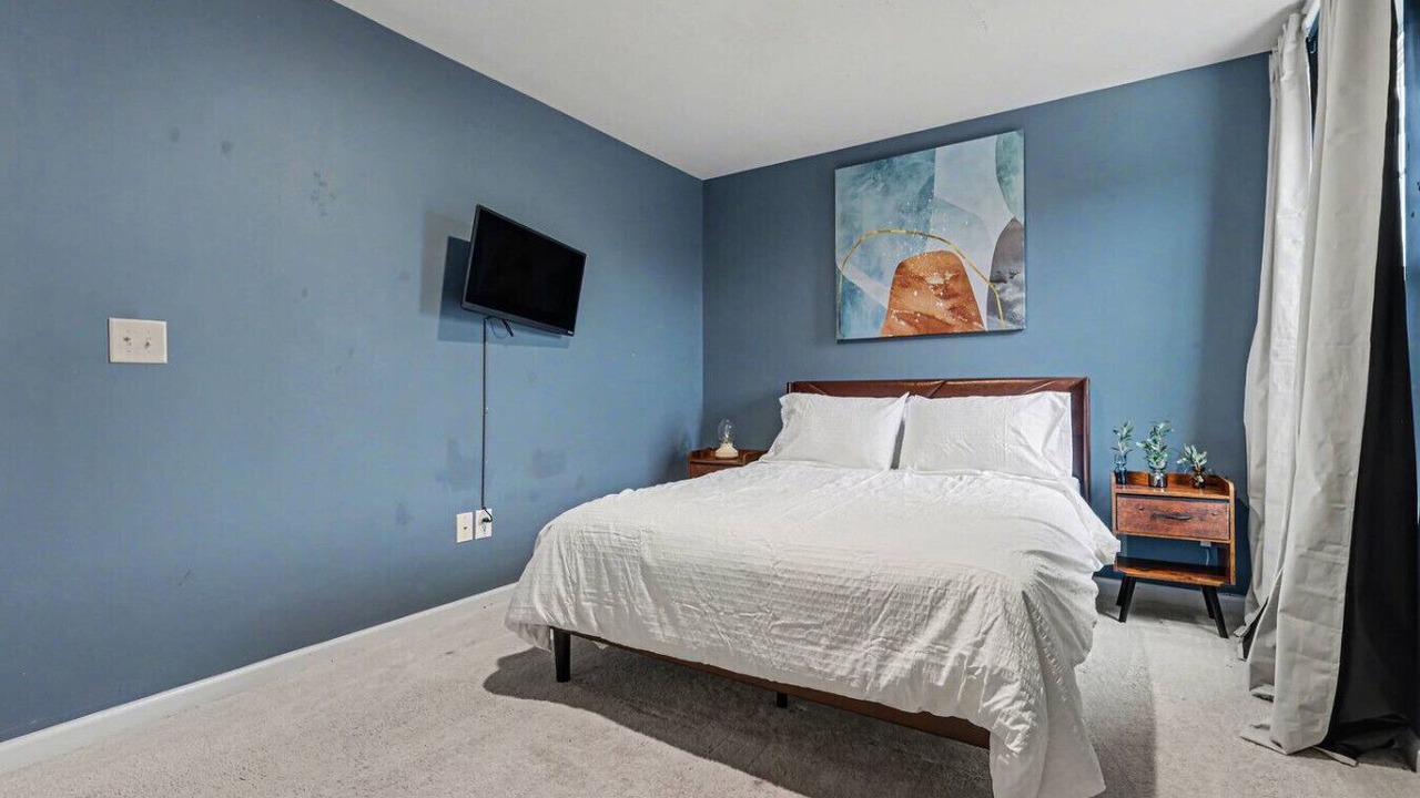 Photo of Bedroom in Bowling Green