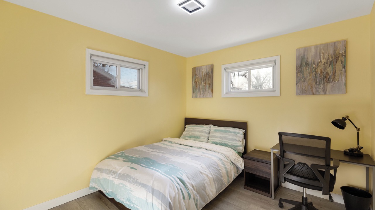 Photo of Bedroom in Redford