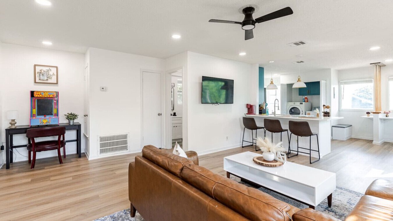 Photo of Livingroom in Brentwood
