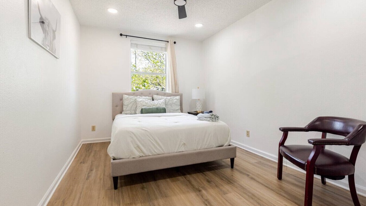 Photo of Bedroom in Brentwood