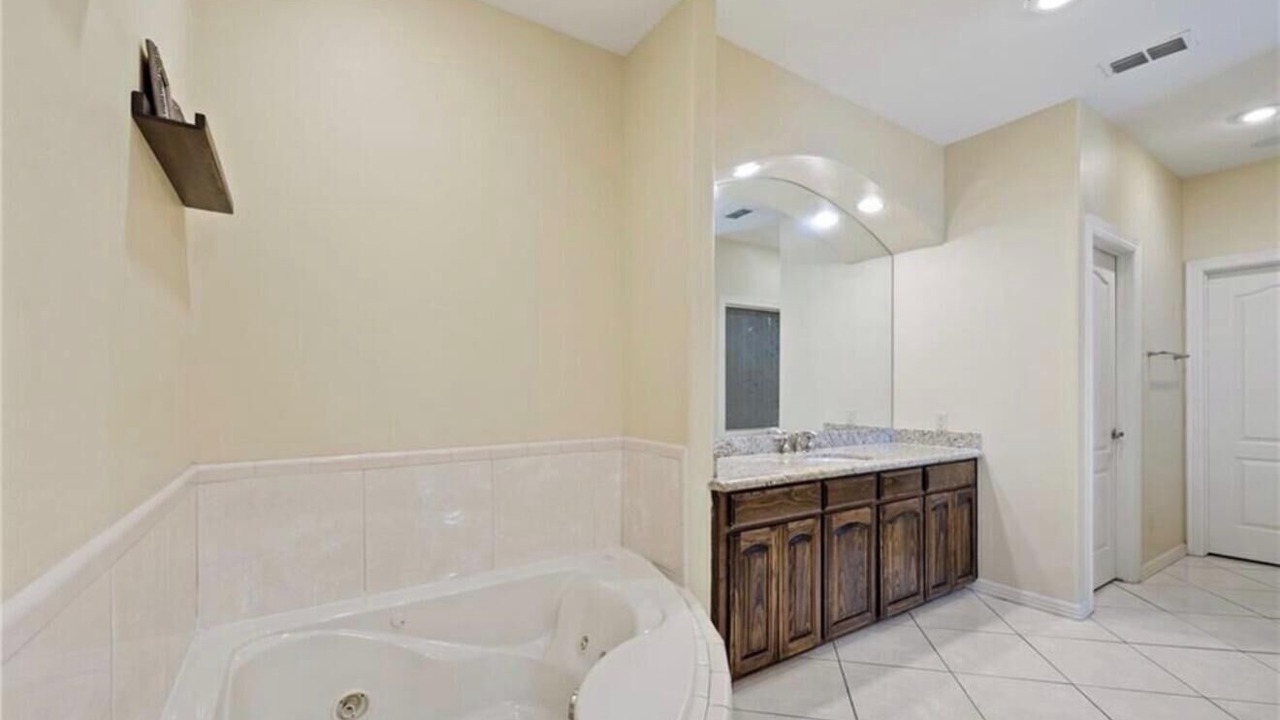 Photo of Bathroom in Harlingen