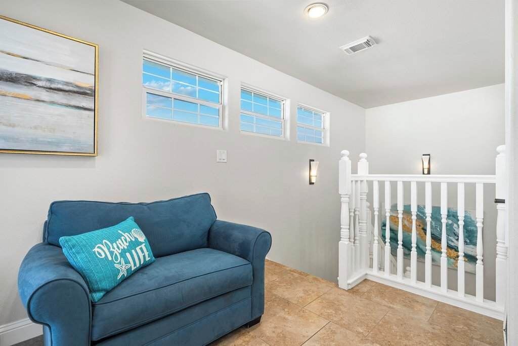Photo of Livingroom in Safe Harbor