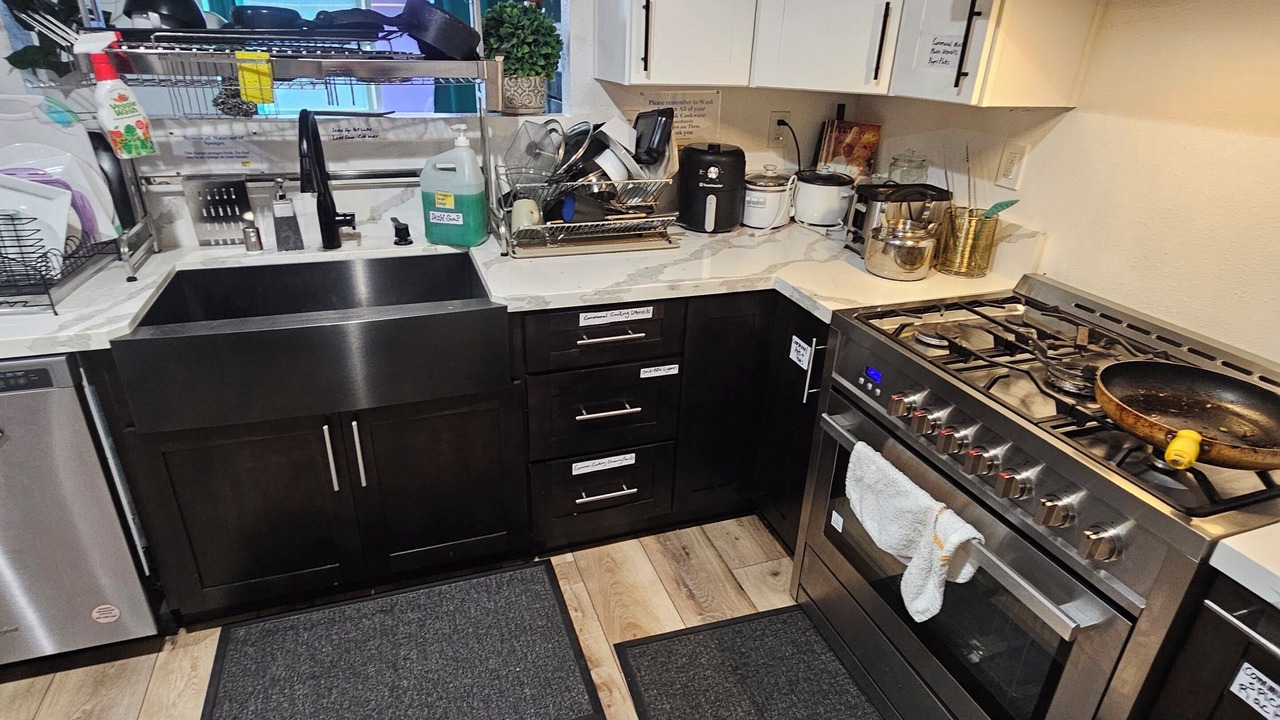 Photo of Kitchen in Valley Glen
