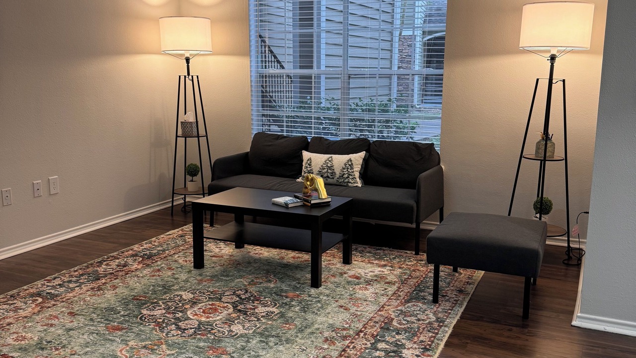 Photo of Livingroom in Energy Corridor