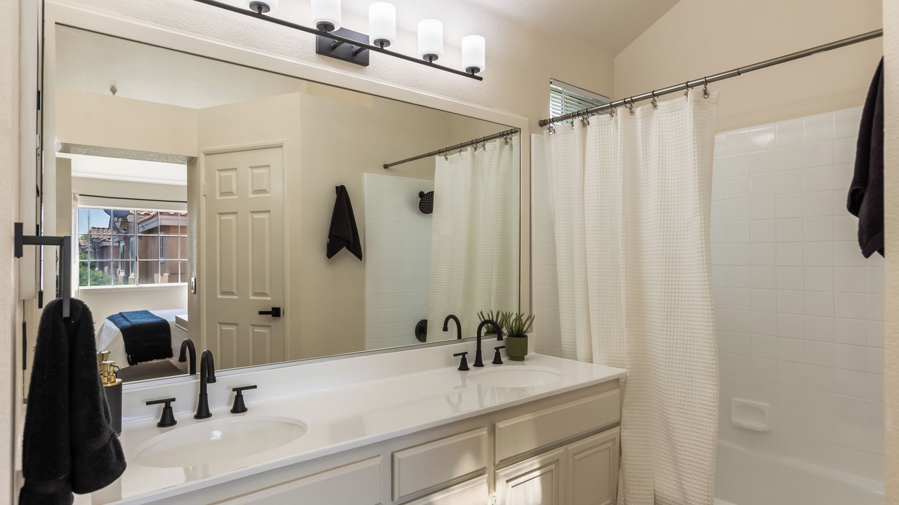 Photo of Bathroom in Hawthorne