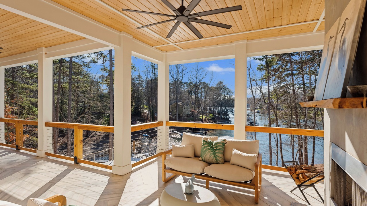 Photo of Livingroom in Mooresville