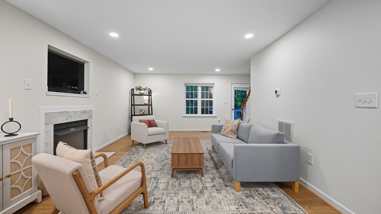Photo of Livingroom in North Chesterfield