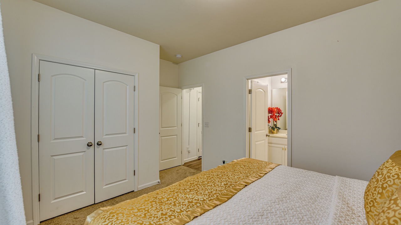 Photo of Bedroom in Bowling Green