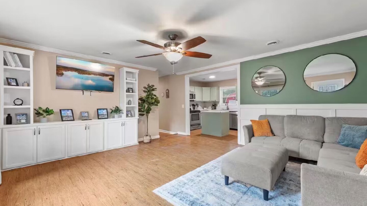Photo of Livingroom in Lincolnville