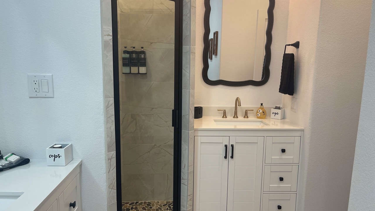 Photo of Bathroom in Brookeland