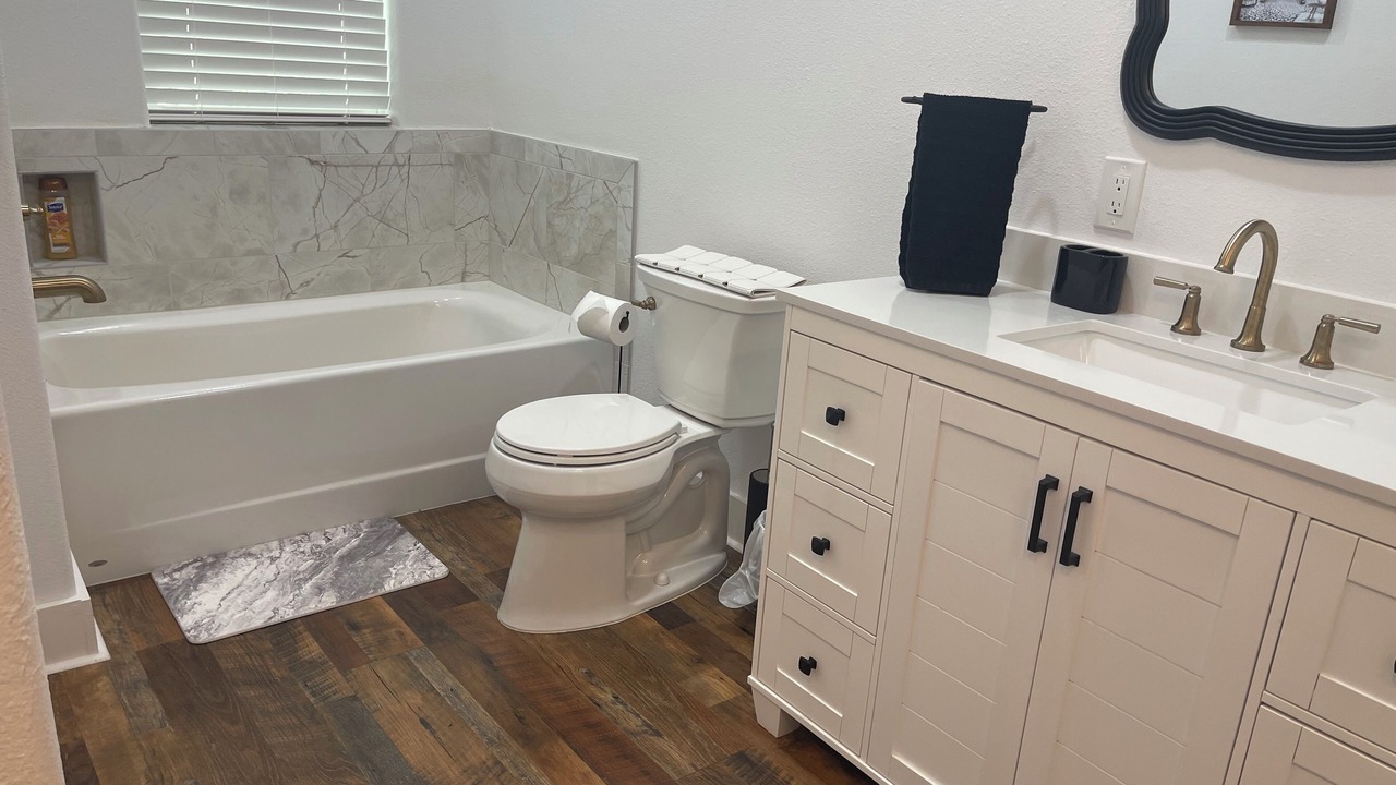 Photo of Bathroom in Brookeland