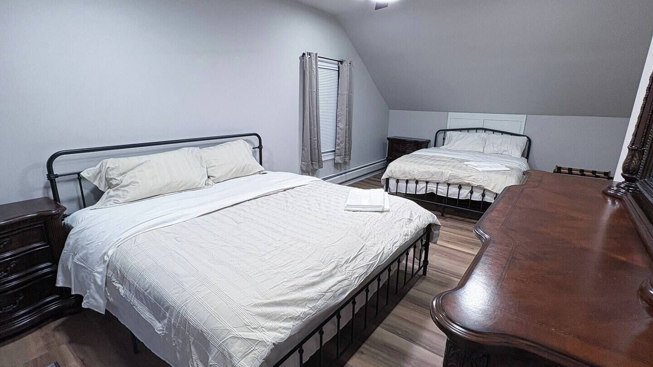 Photo of Bedroom in Troy