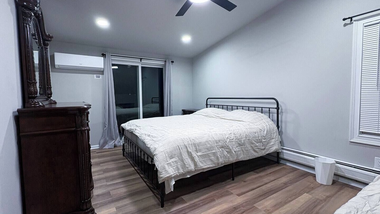 Photo of Bedroom in Troy