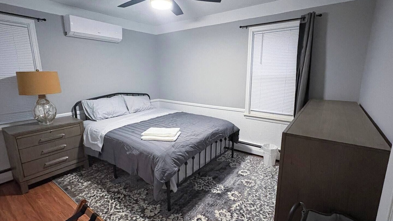Photo of Bedroom in Troy