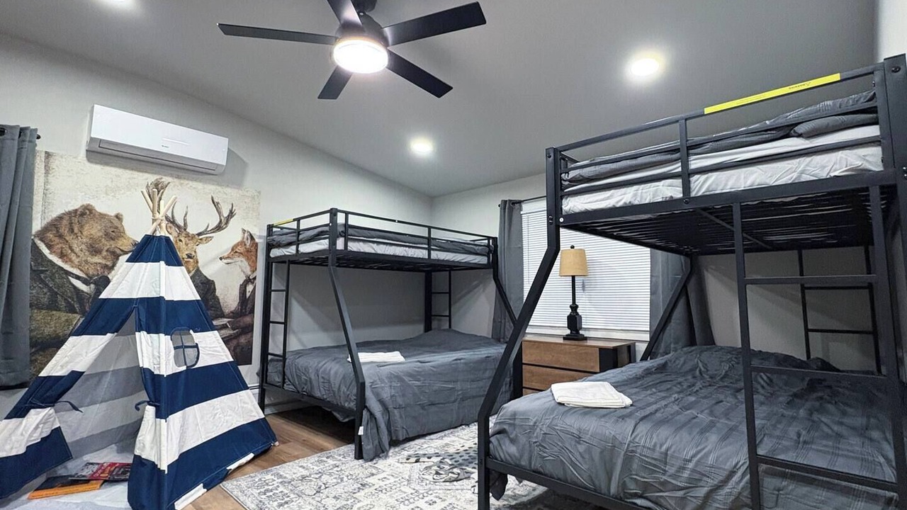 Photo of Bedroom in Troy