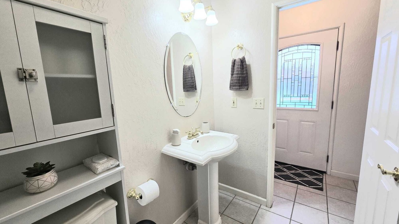 Photo of Bathroom in Hanford