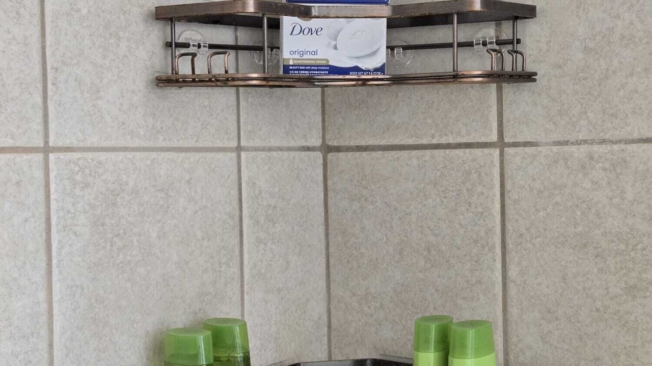 Photo of Bathroom in Hanford