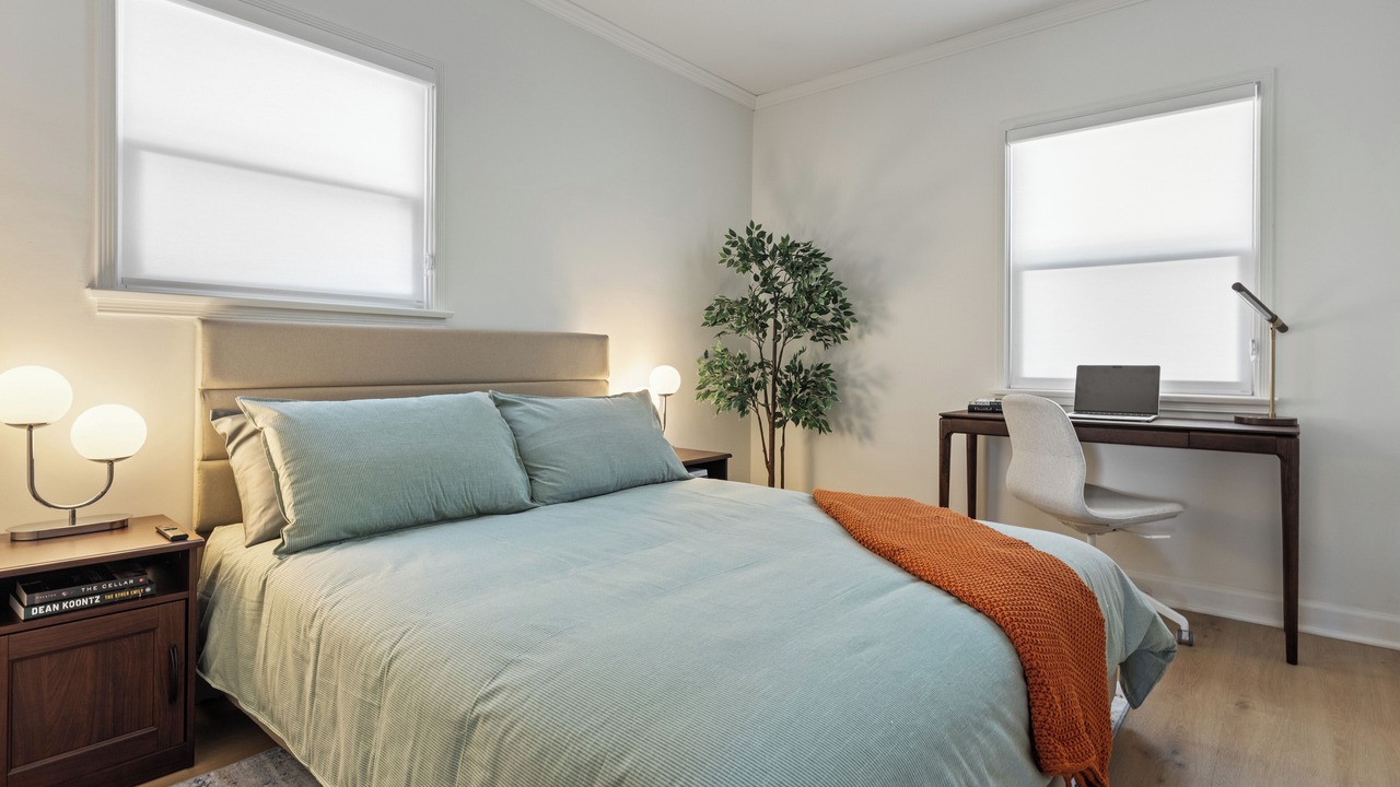 Photo of Bedroom in La Crescenta