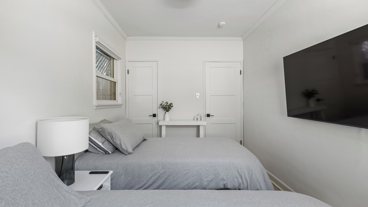 Photo of Bedroom in La Crescenta