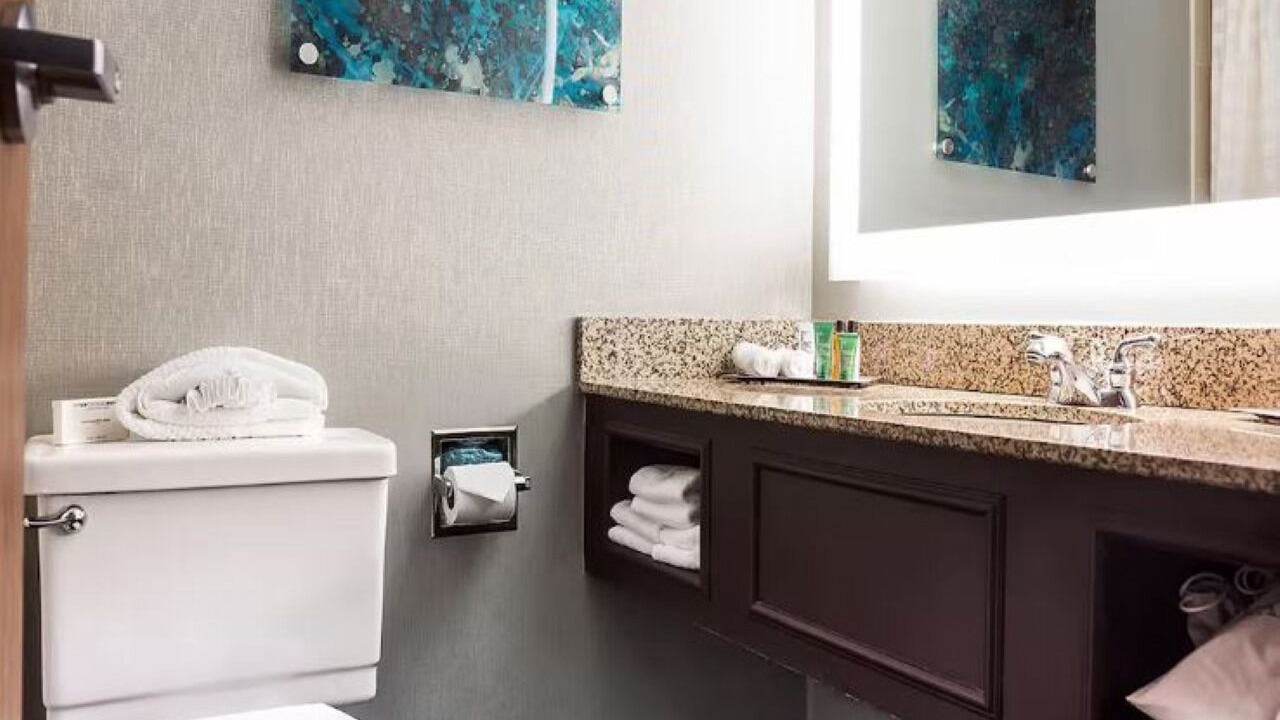 Photo of Bathroom in Nassau Bay