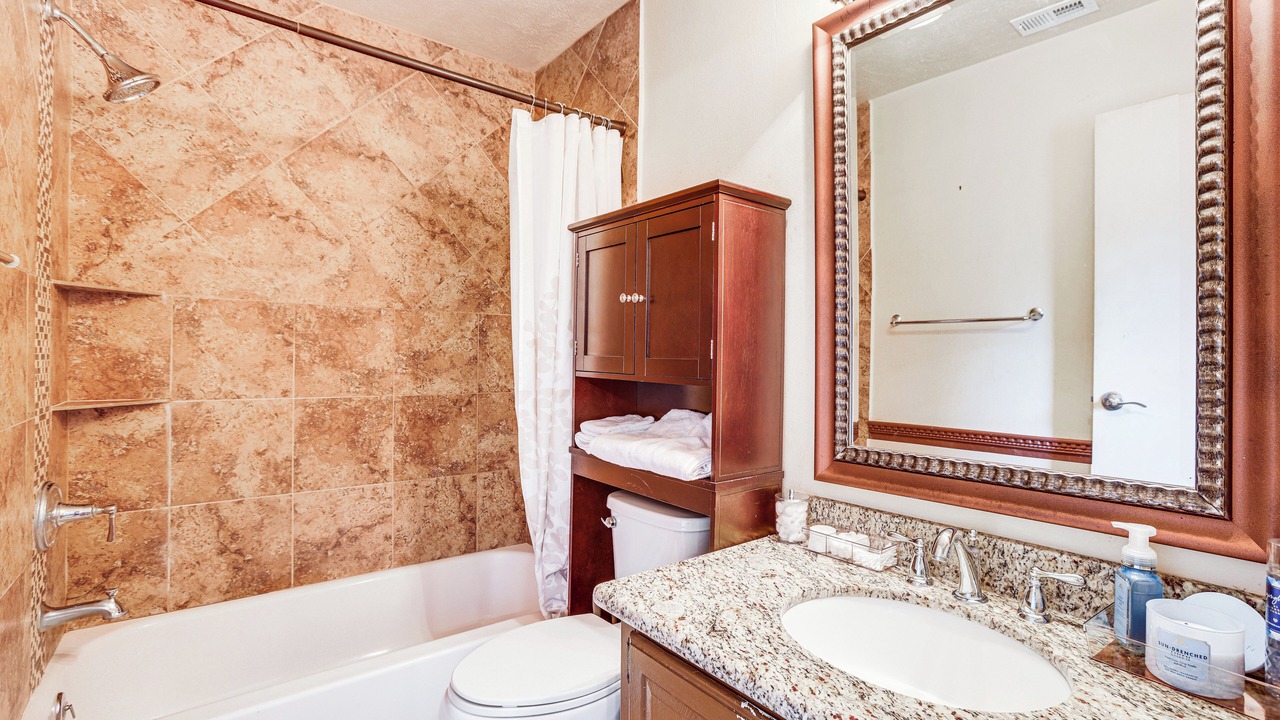 Photo of Bathroom in George Bush Park/Eldridge
