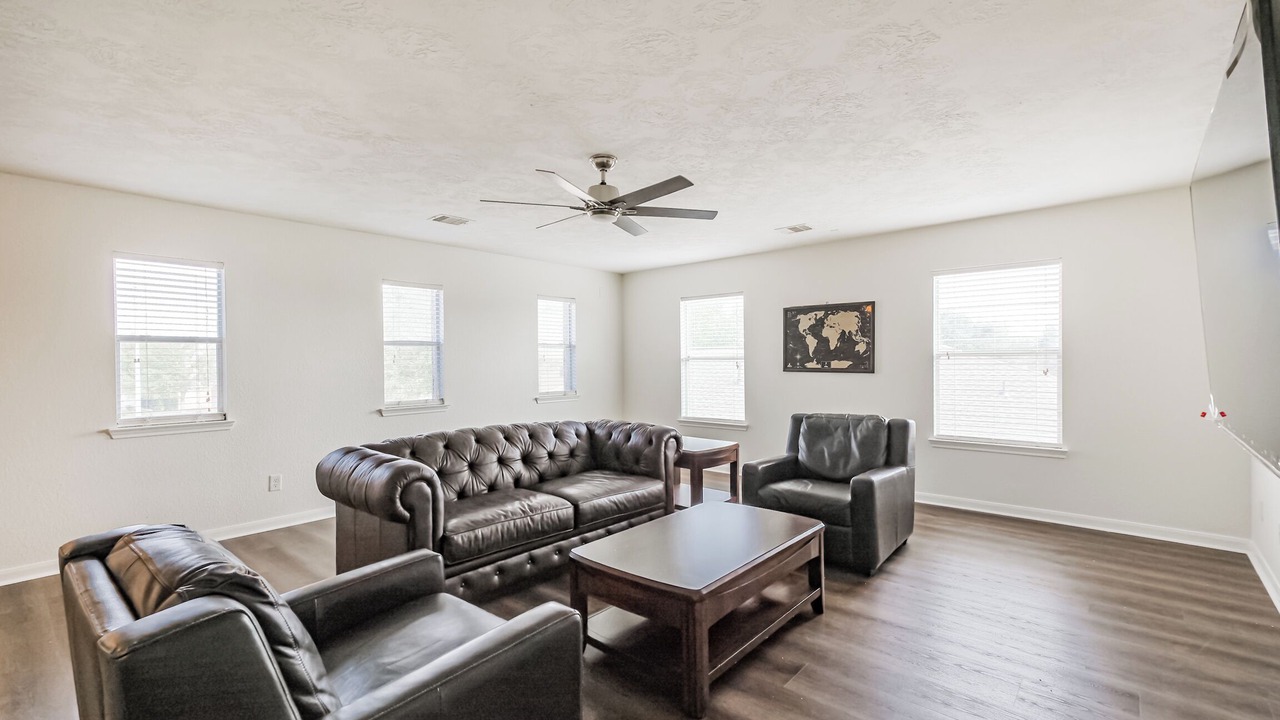 Photo of Livingroom in Cypress